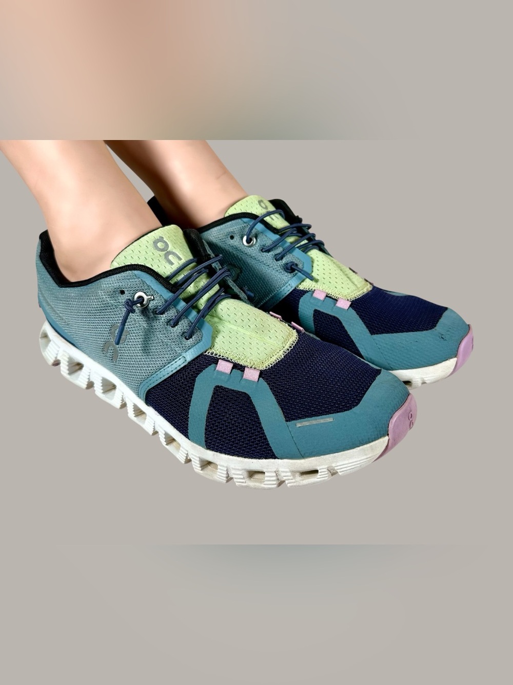 On Running Womens Cloud 5 PushAthletic Shoes